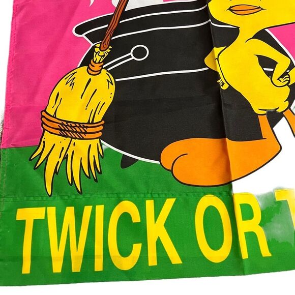 Vintage Tweety Bird Halloween House Flag Twick or Tweet 1997 Looney Tunes - Picture 8 of 12